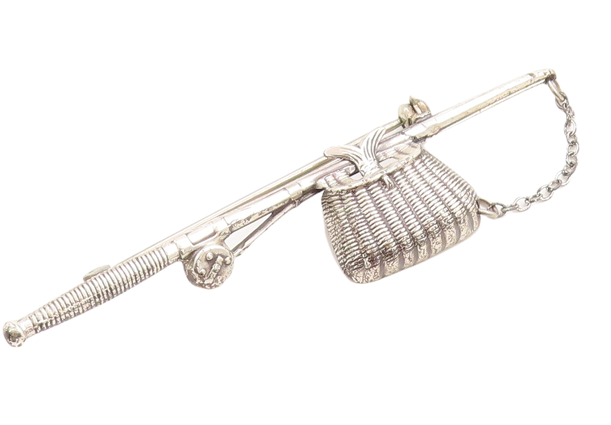 925 Sterling Silver Vintage Brooch Pin BEAU Carved Fishing Bag & Stick  BP11360