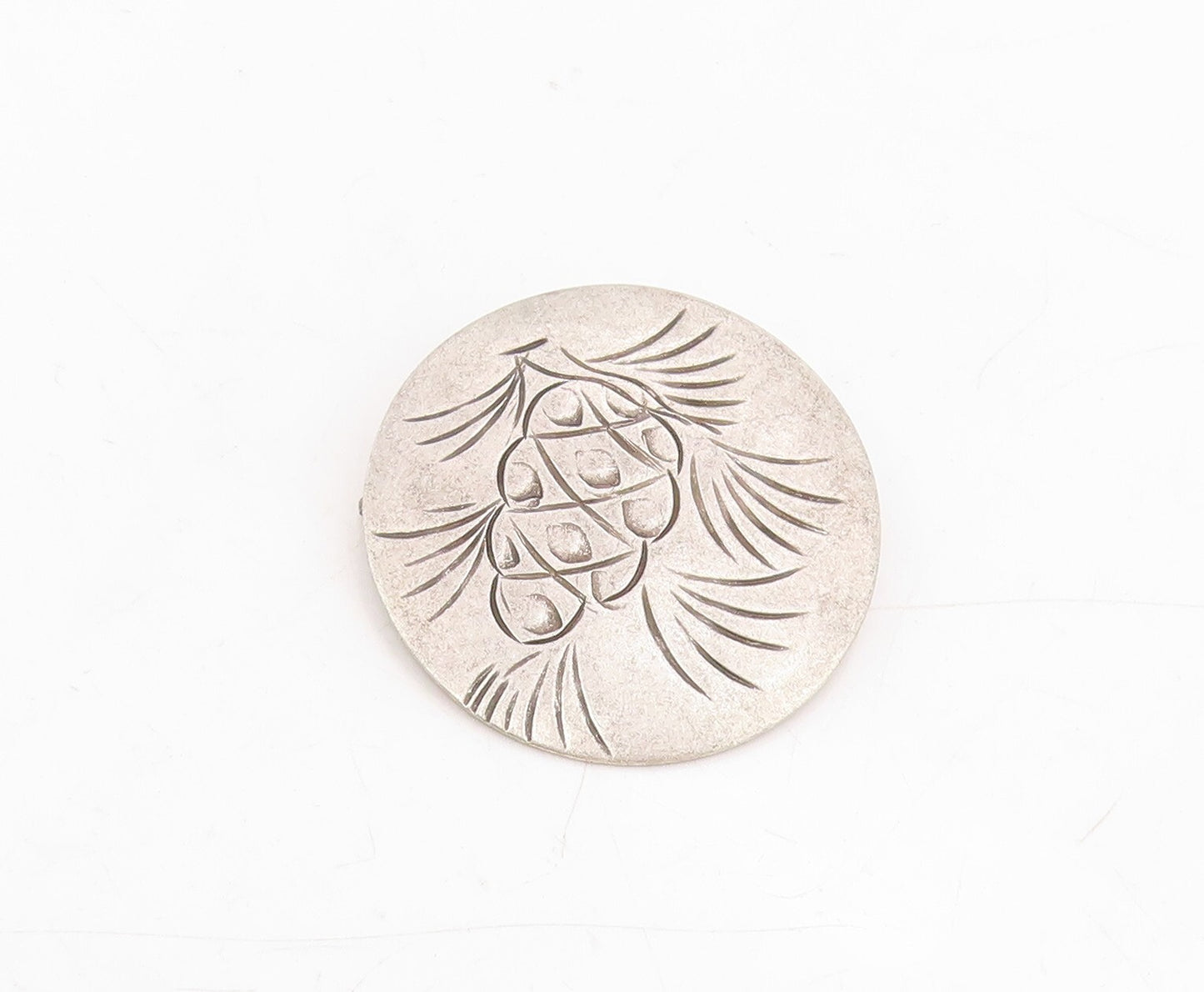 925 Sterling Silver Vintage Brooch Dark Tone Design Etched Coin  BP11491