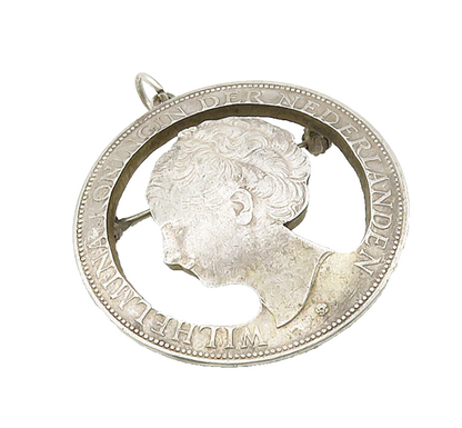 925 Sterling Silver  Vintage Antique Netherlands Queen Coin Brooch Pin  BP6273