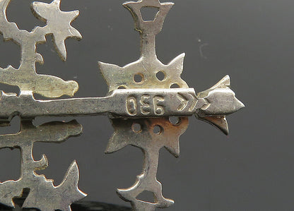 925 Sterling Silver  Vintage Shiny Diamond Cut Detail Lapel Pin  TR2744