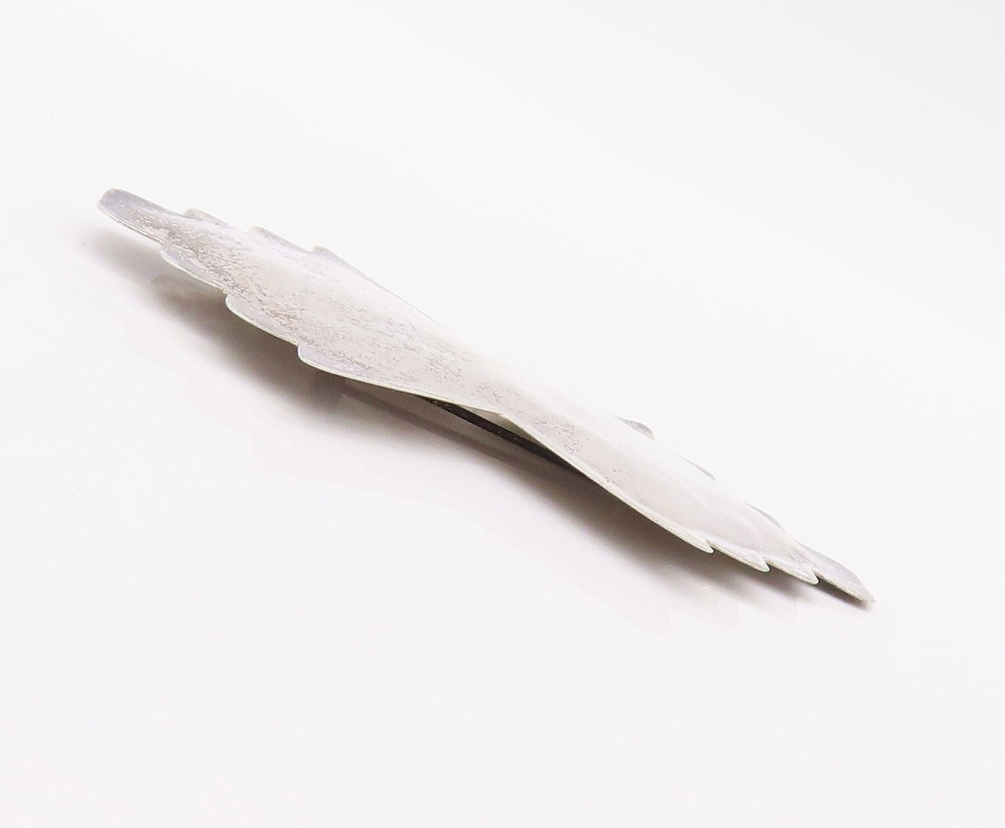 925 Sterling Silver Vintage Brooch Pin Designer Solid Cutout Bow Shape BP11195
