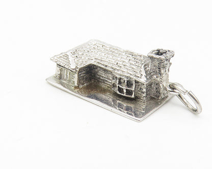 925 Sterling Silver  Vintage Shiny Petite Suburban House Motif Pendant  PT9034