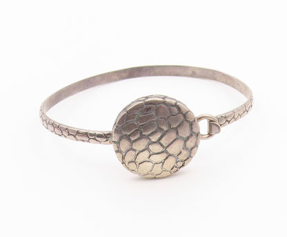 925 Sterling Silver  Vintage Cobbled Pattern Hook Bangle Bracelet  BT9179