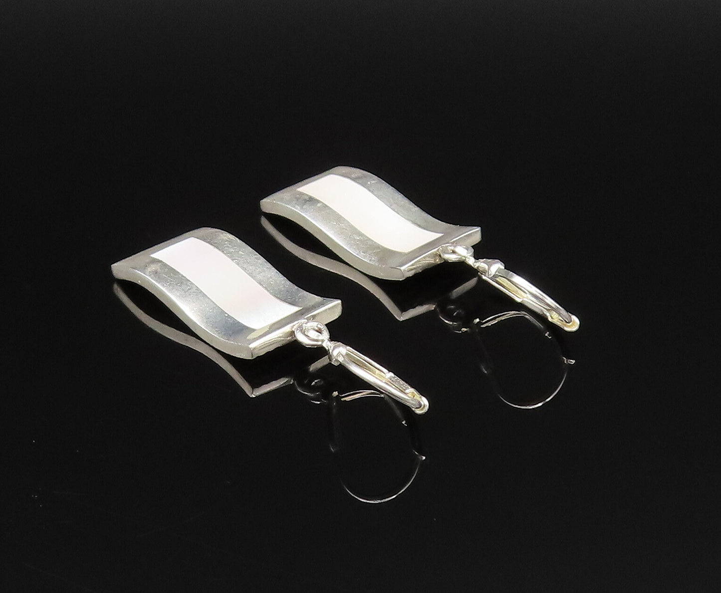 925 Silver  Vintage Inlaid Mother Of Pearl Curved Rectangle Earrings  EG11887