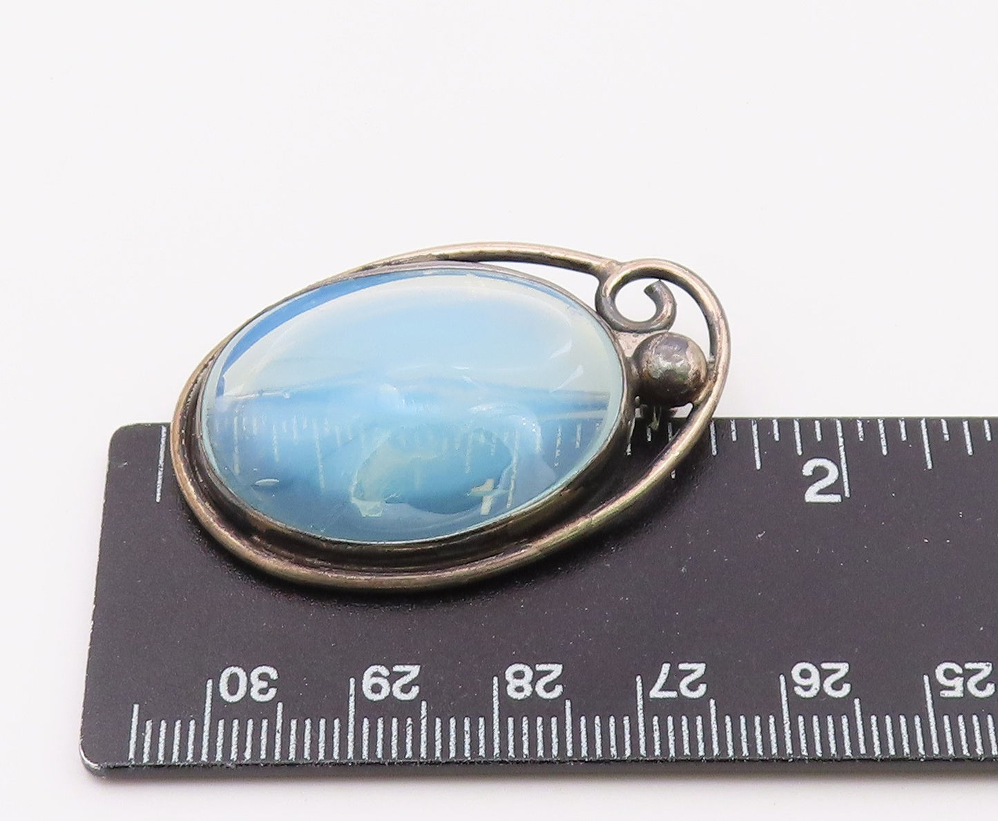925 Sterling Silver  Vintage Blue Stone Oval Swirl Border Brooch Pin  BP8051
