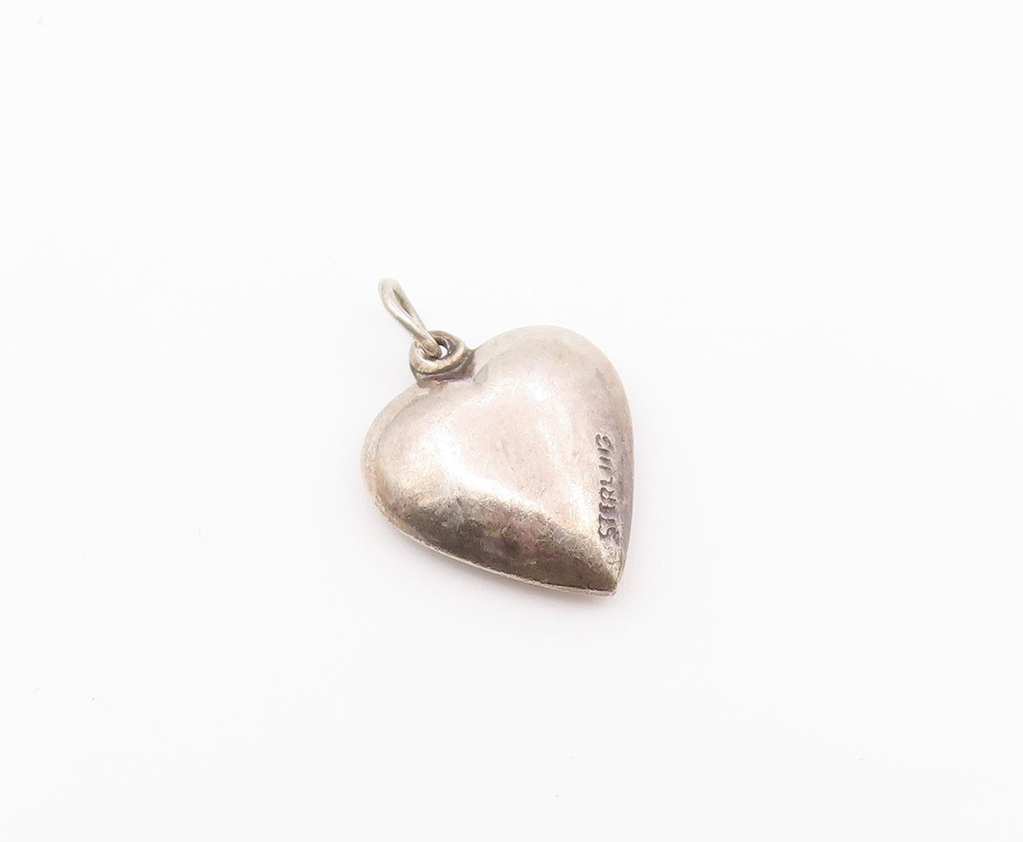 925 Sterling Silver  Vintage Carved Swirls & Leaf Love Heart Pendant  PT21348