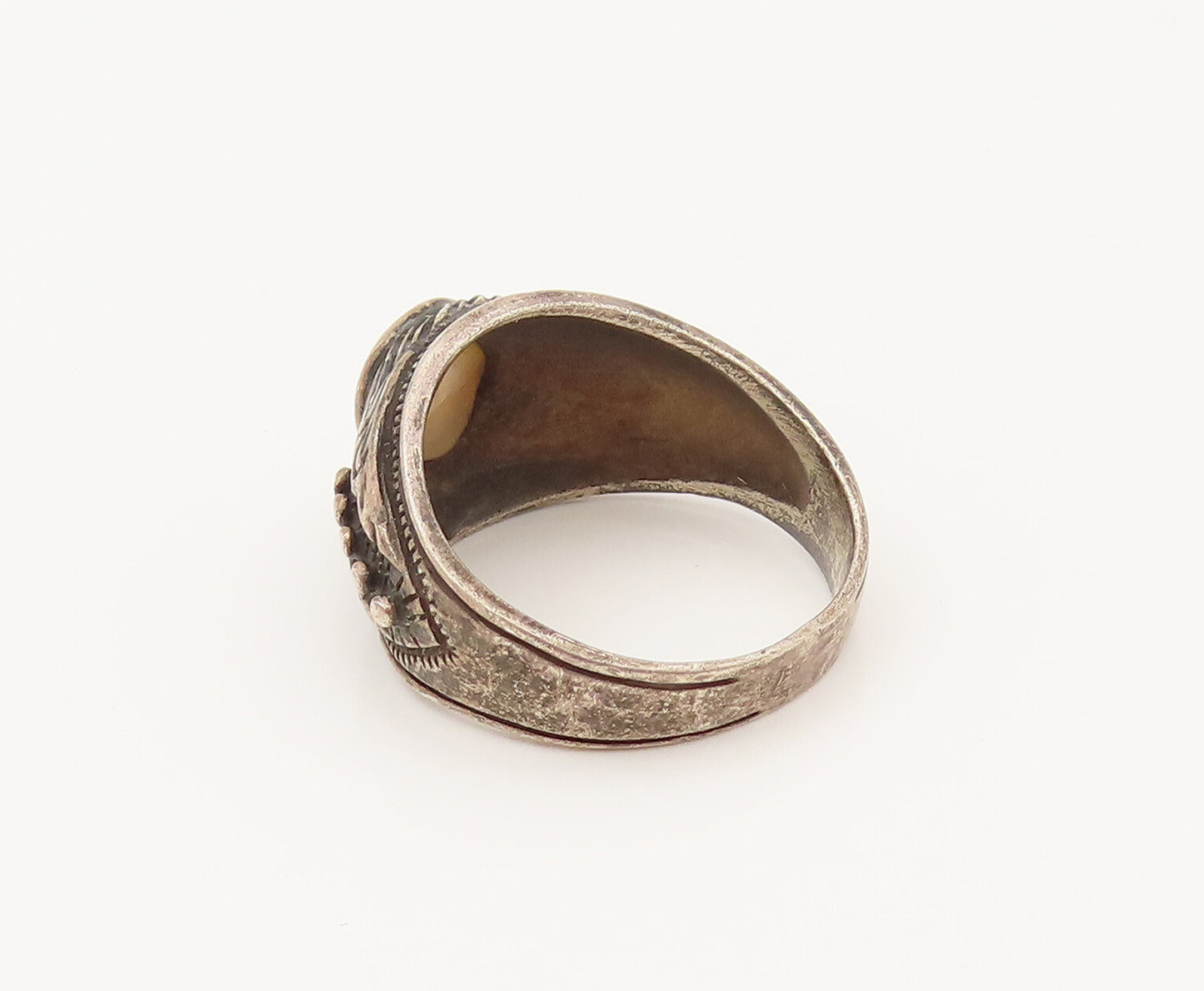925 Silver  Vintage Bead & Carved Detail Mother Of Pearl Ring Sz 9.5  RG26394