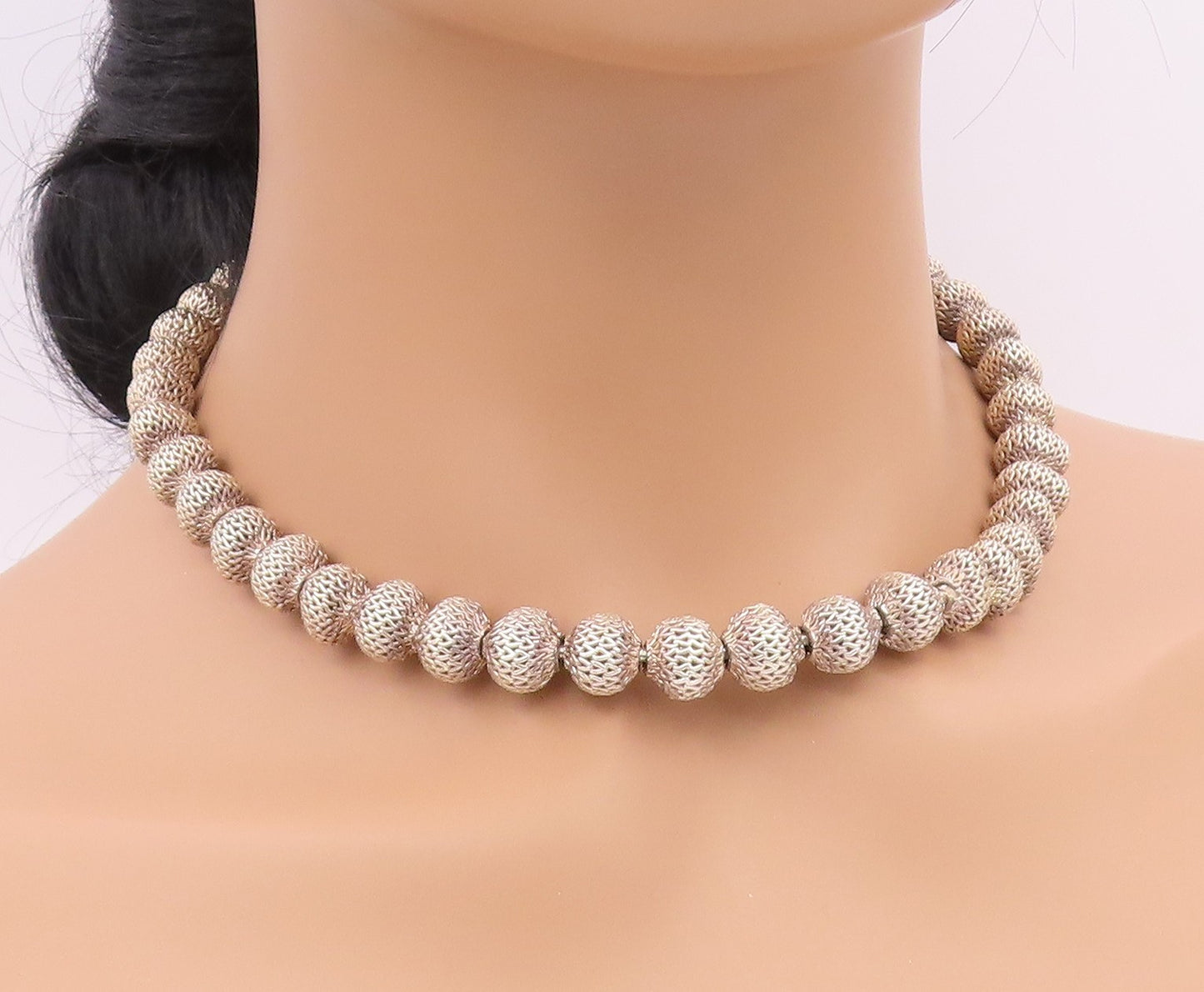 925 Sterling Silver  Vintage Round Wire Mesh Sphere Ball Necklace  NE3938