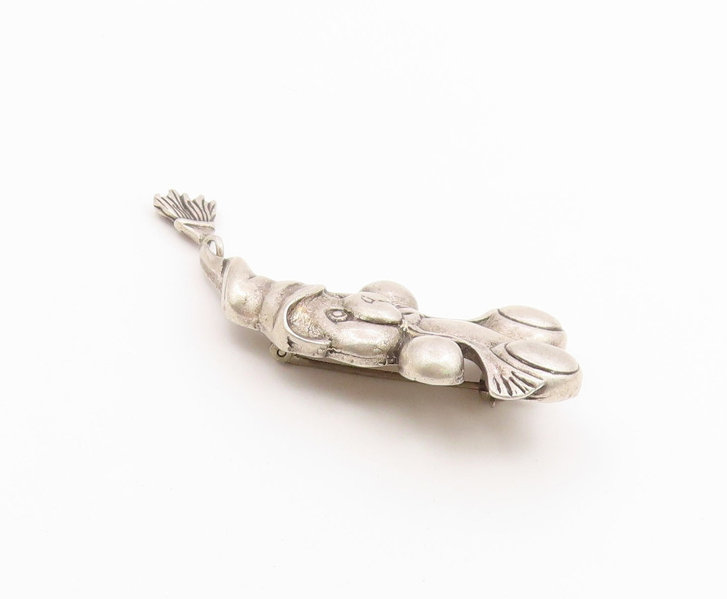 925 Silver  Vintage Carved Teddy Bear With Hat & Scarf Brooch Pin  BP9901