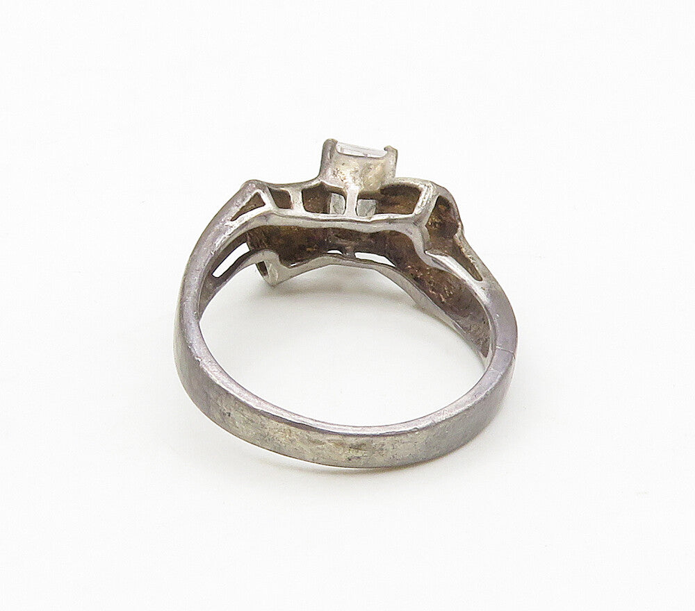 925 Sterling Silver  Vintage Cubic Zirconia Bow Tie Band Ring Sz 5  RG16989