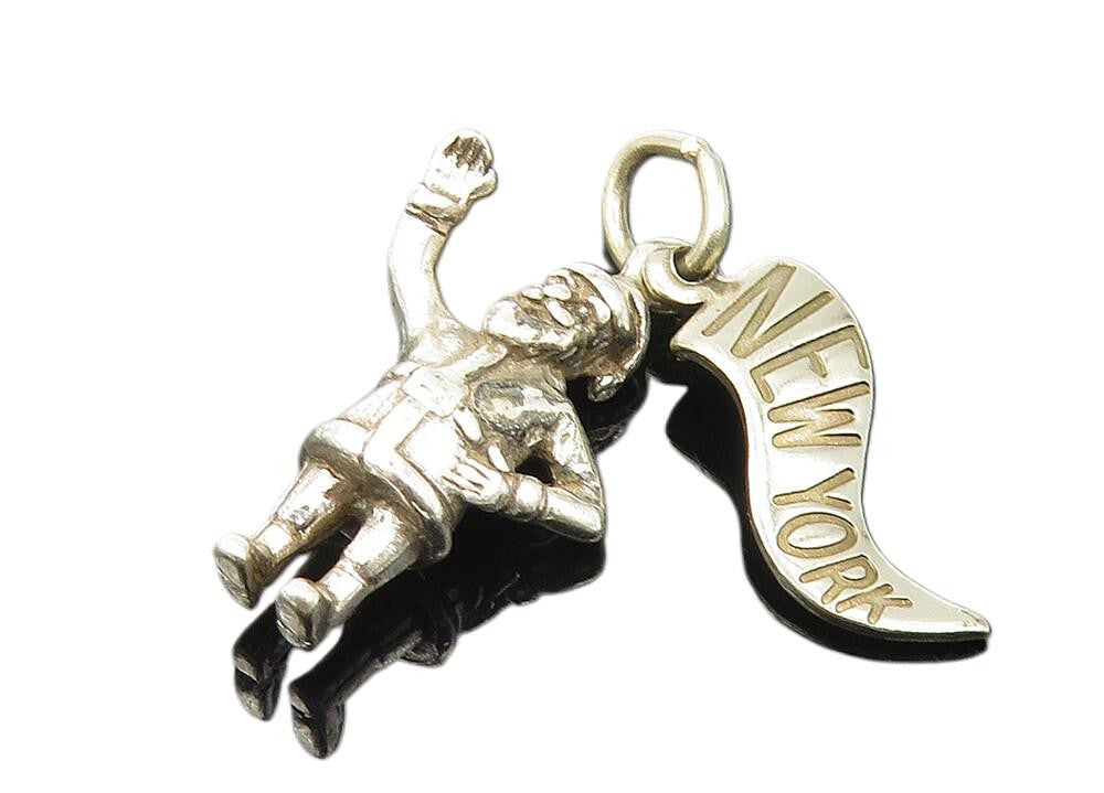 925 Sterling Silver  Vintage Shiny Petite Santa Clause New York Pendant PT9328