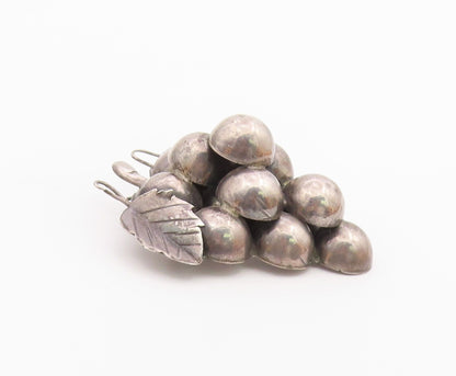 MEXICO 925 Sterling Silver  Vintage Hollow Grape Bunch Motif Brooch Pin BP4284