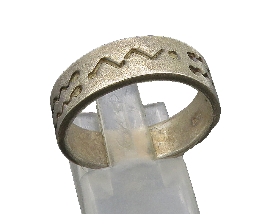 925 Sterling Silver  Vintage Etched Scribble Detail Band Ring Sz 9  RG21628