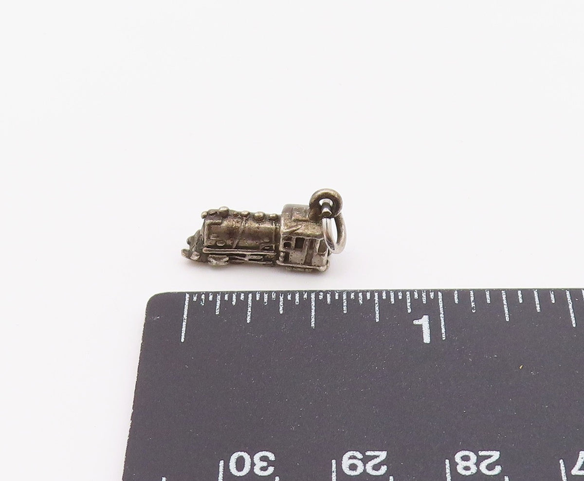 925 Sterling Silver  Vintage Petite Shiny Steam Train Pendant  PT18171