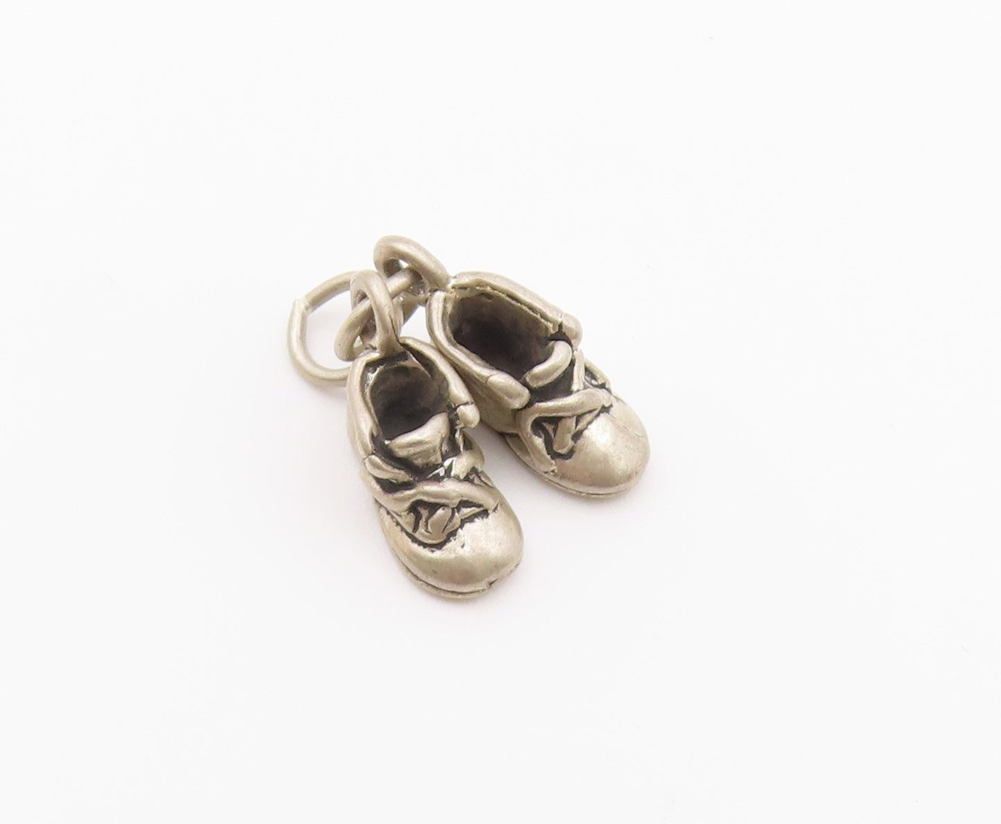 925 Sterling Silver  Vintage Pair Of Shoes Charm Pendant  PT21581
