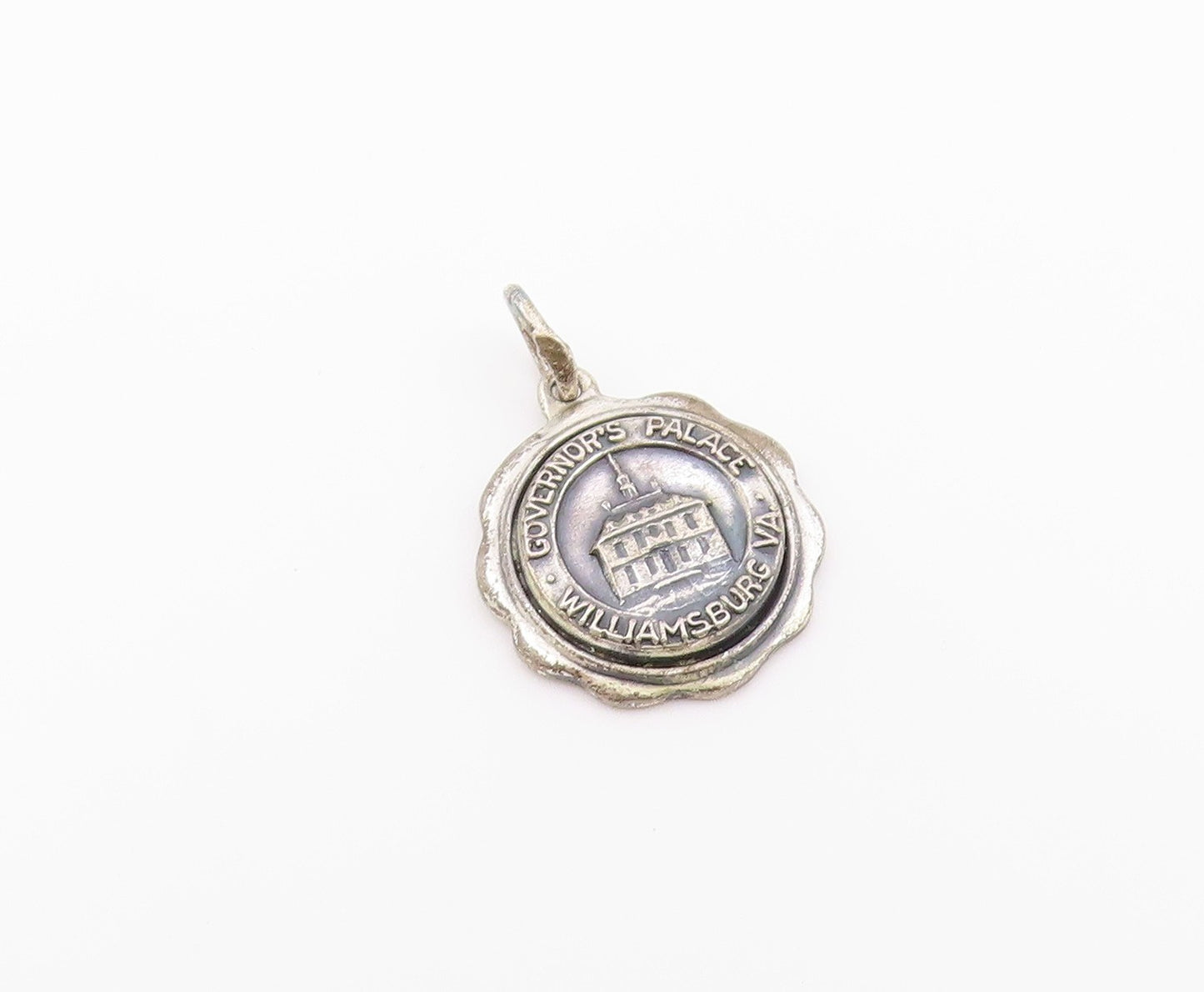 925 Sterling Silver  Vintage Governor's Palace Charm Pendant  PT20447
