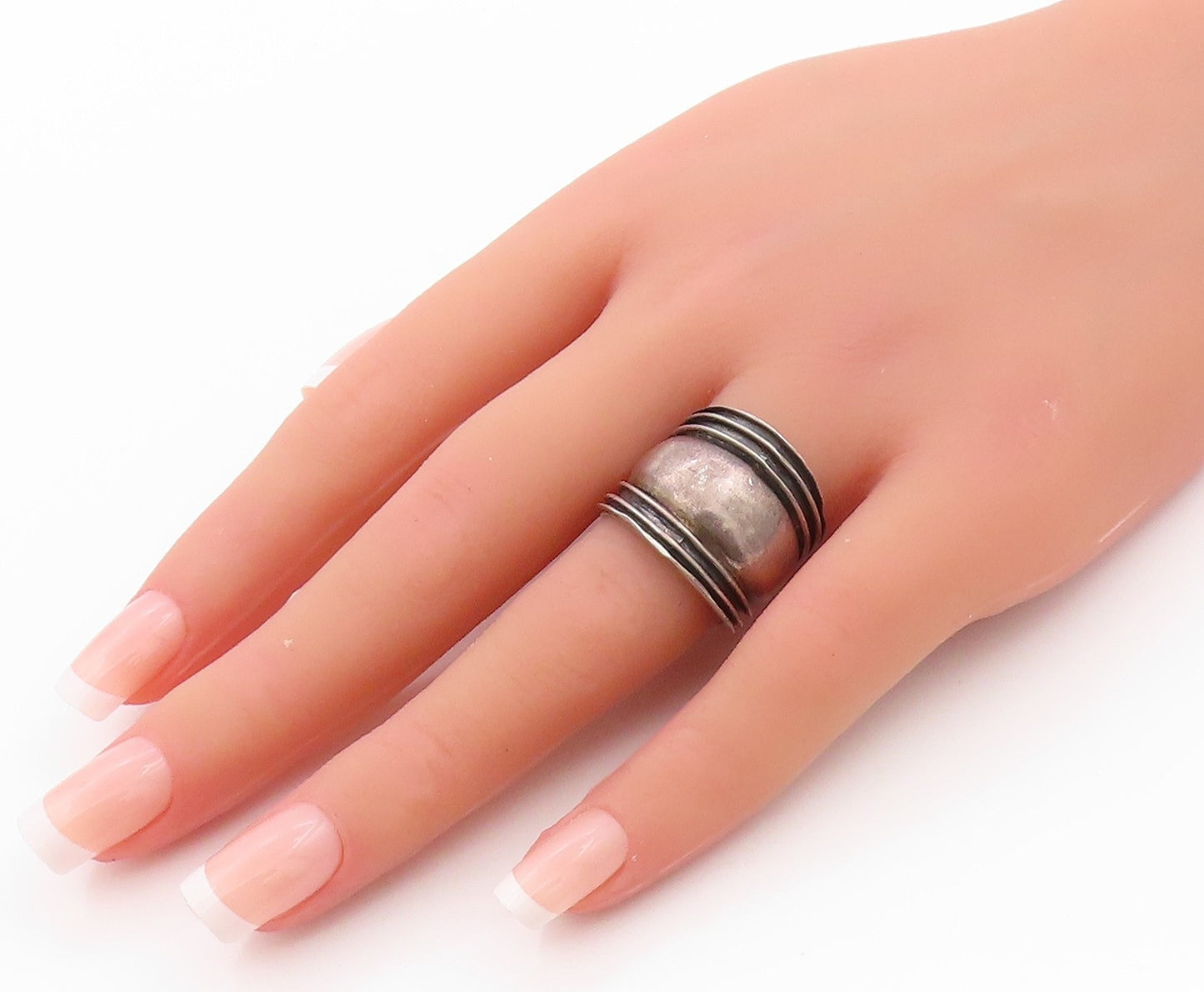 925 Sterling Silver Vintage Ring Dark Tone minimalist Carved  Sz 7 RG32355