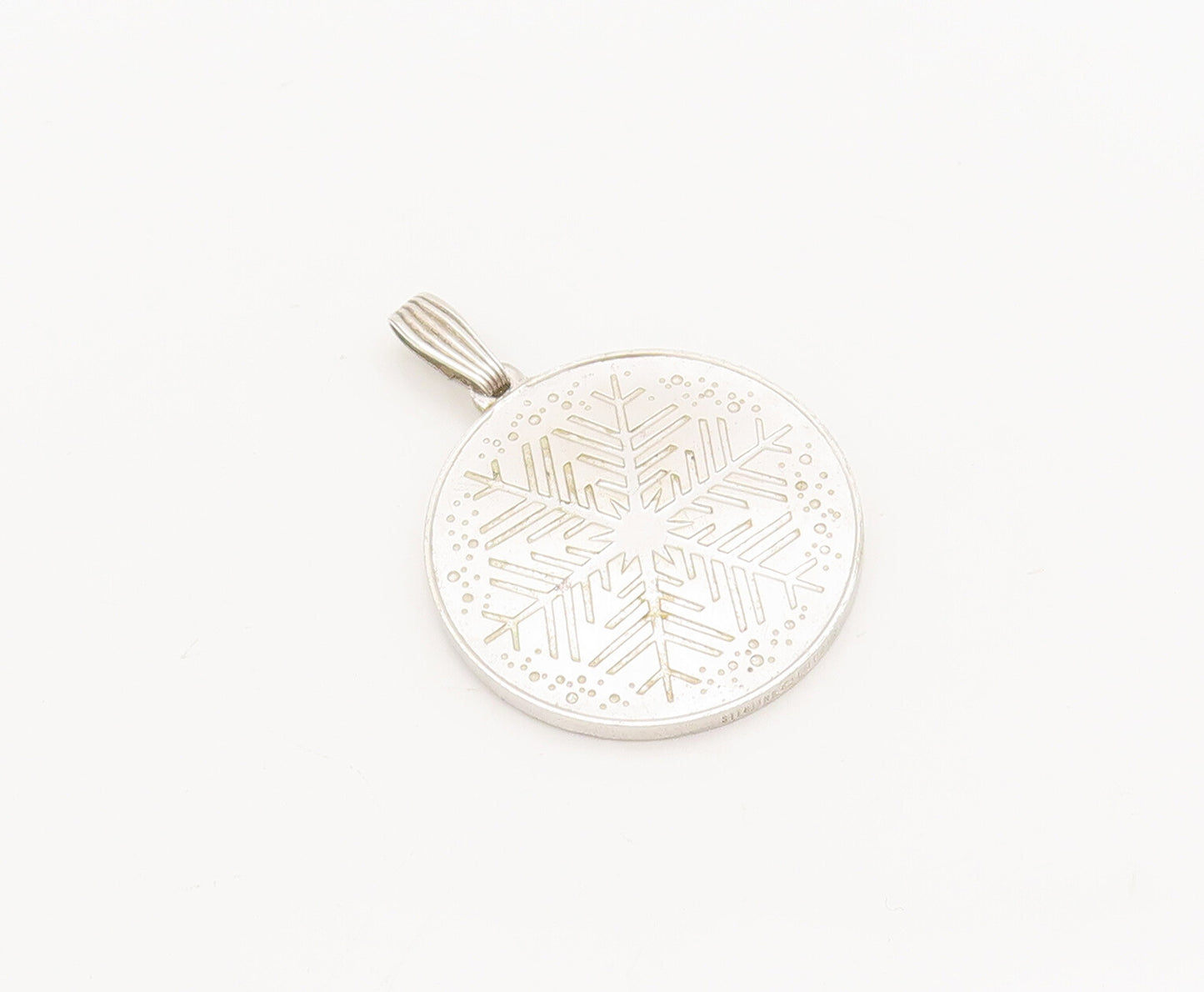 925 Sterling Silver Vintage Pendant Snow Flake Etched Christmas Coin  PT23059