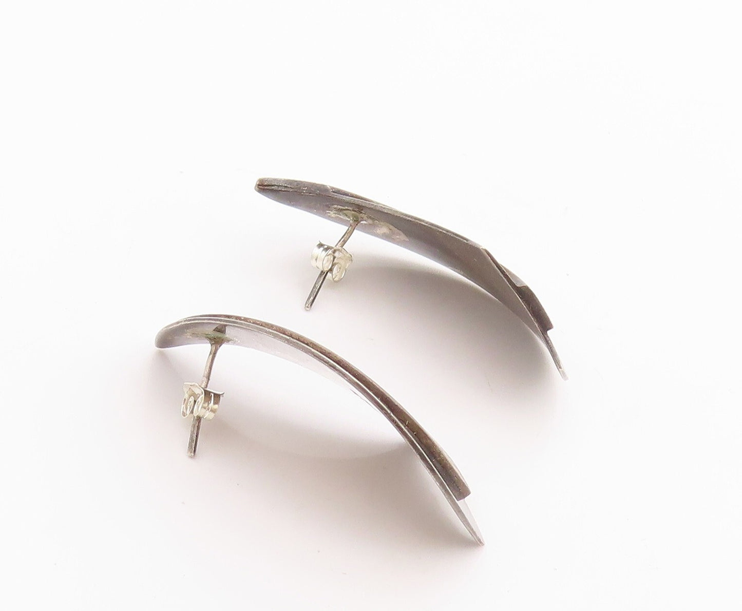 925 Sterling Silver Vintage Earrings MEXICO Dark Tone Carved Horns   EG13177