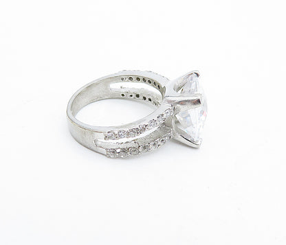 925 Sterling Silver  Cubic Zirconia Solitaire With Accents Ring Sz 5  RG5291