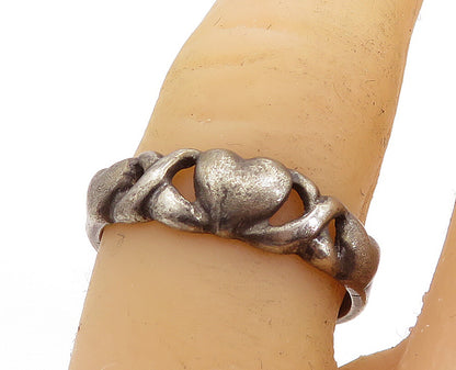 925 Sterling Silver  Vintage Dark Tone Love Heart XO Band Ring Sz 7.5  RG6098