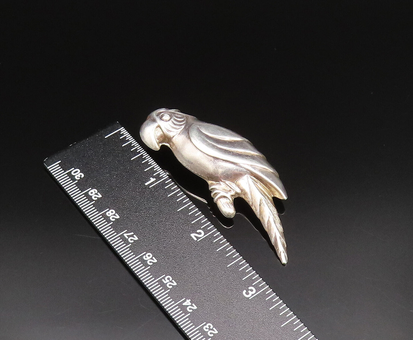 925 Sterling Silver  Vintage Sculpted Hollow Parrot Bird Brooch Pin  BP9768