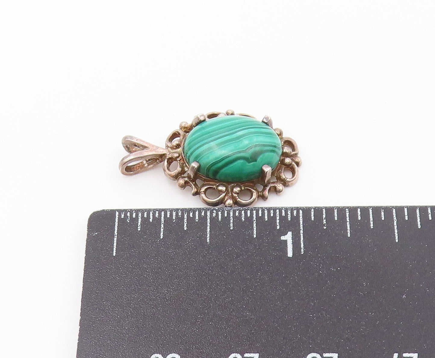 925 Sterling Silver  Vintage Smooth Cabochon Cut Green Agate Pendant  PT20036