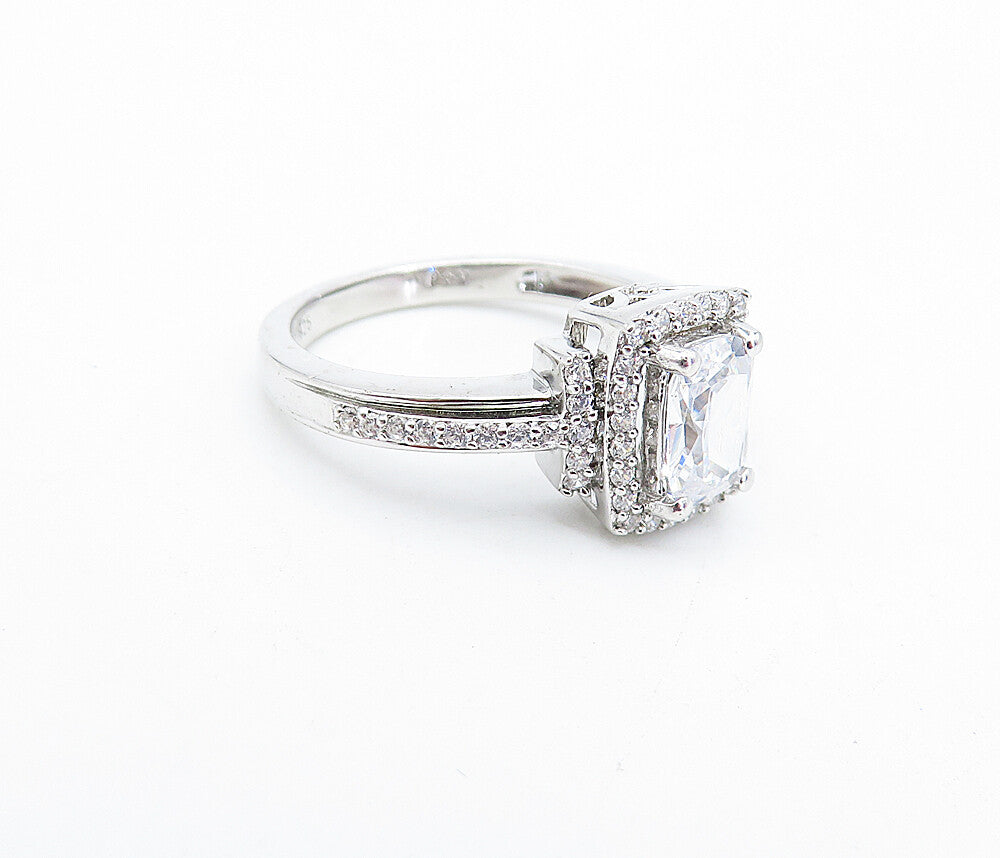925 Sterling Silver  Cubic Zirconia Solitaire With Accents Ring Sz 7  RG4110