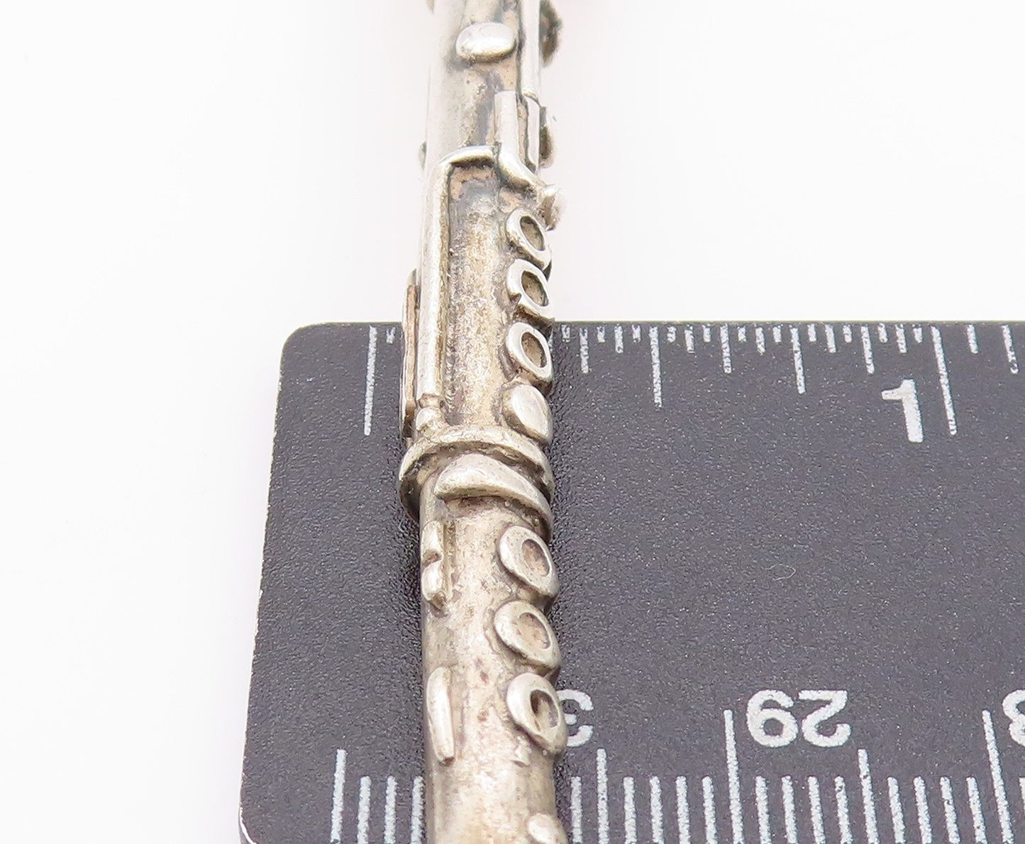 925 Sterling Silver Vintage Pin Collector Solid Carved Clarinet  TR3924
