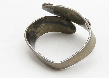 925 Sterling Silver  Vintage Oxidized Swirl Detail Bypass Ring Sz 9  RG10498