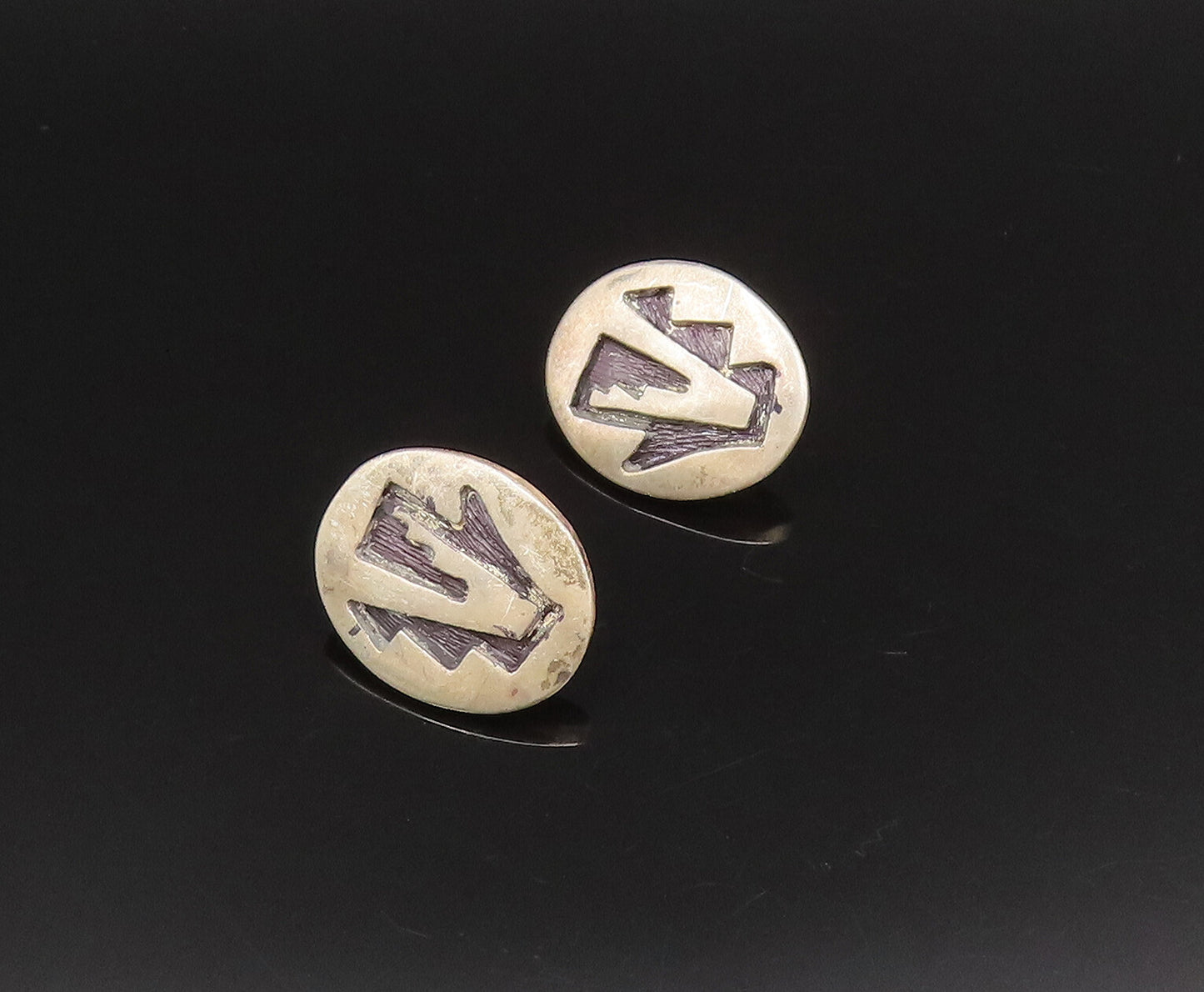 NAVAJO 925 Sterling Silver Vintage Carved Abstract Oval Stud Earrings EG12151