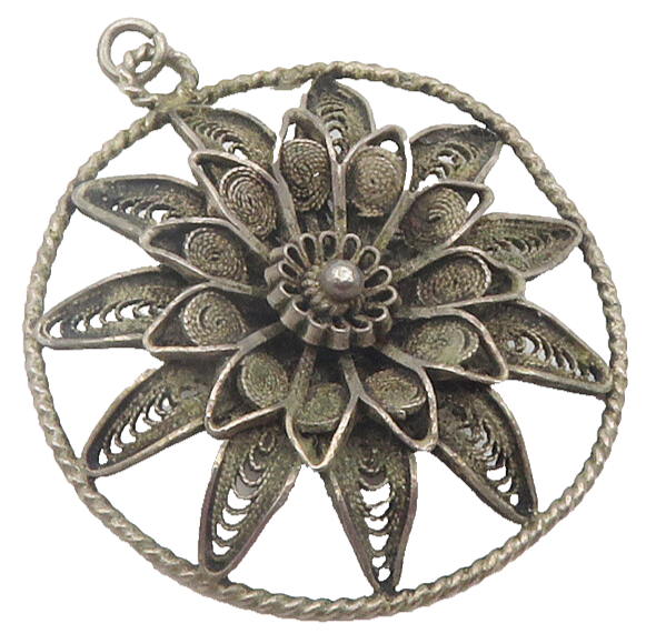 925 Sterling Silver  Vintage Antique Dark Tone Filigree Flower Pendant  PT9503