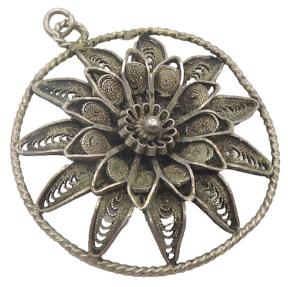 925 Sterling Silver  Vintage Antique Dark Tone Filigree Flower Pendant  PT9503