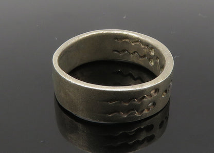 925 Sterling Silver  Vintage Etched Scribble Detail Band Ring Sz 9  RG21628