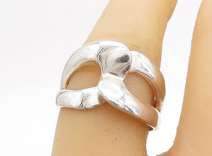 925 Sterling Silver  Shiny Smooth Interlocked Design Band Ring Sz 7  RG5938