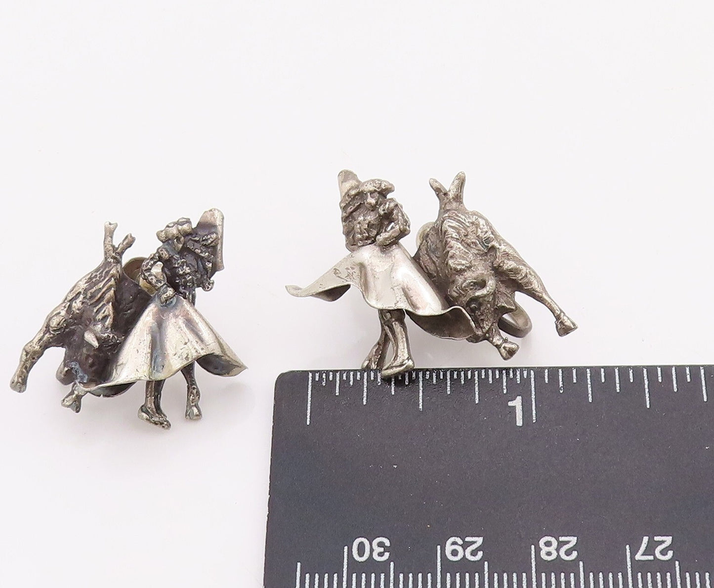 925 Sterling Silver Vintage Earrings Solid 3D Carved Matador  EG13215