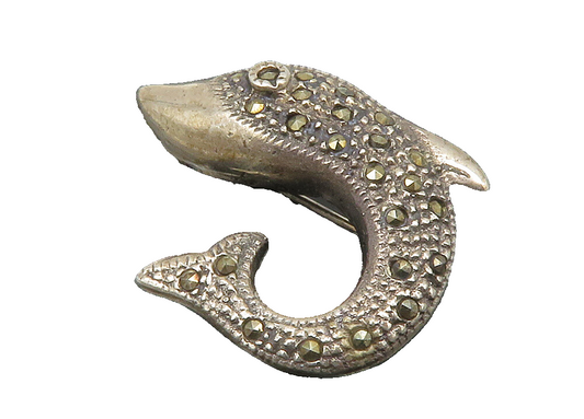 925 Sterling Silver  Vintage Shiny Marcasite Dolphin Motif Brooch Pin  BP5657