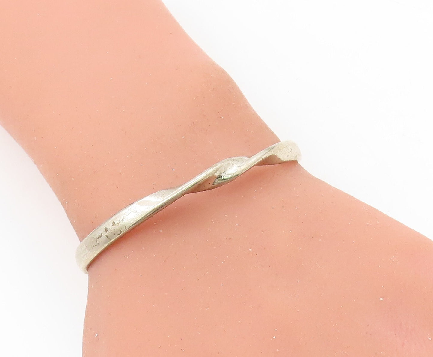 SERGIO LUB 925 Silver  Vintage Petite Shiny Twist Detail Cuff Bracelet  BT3105