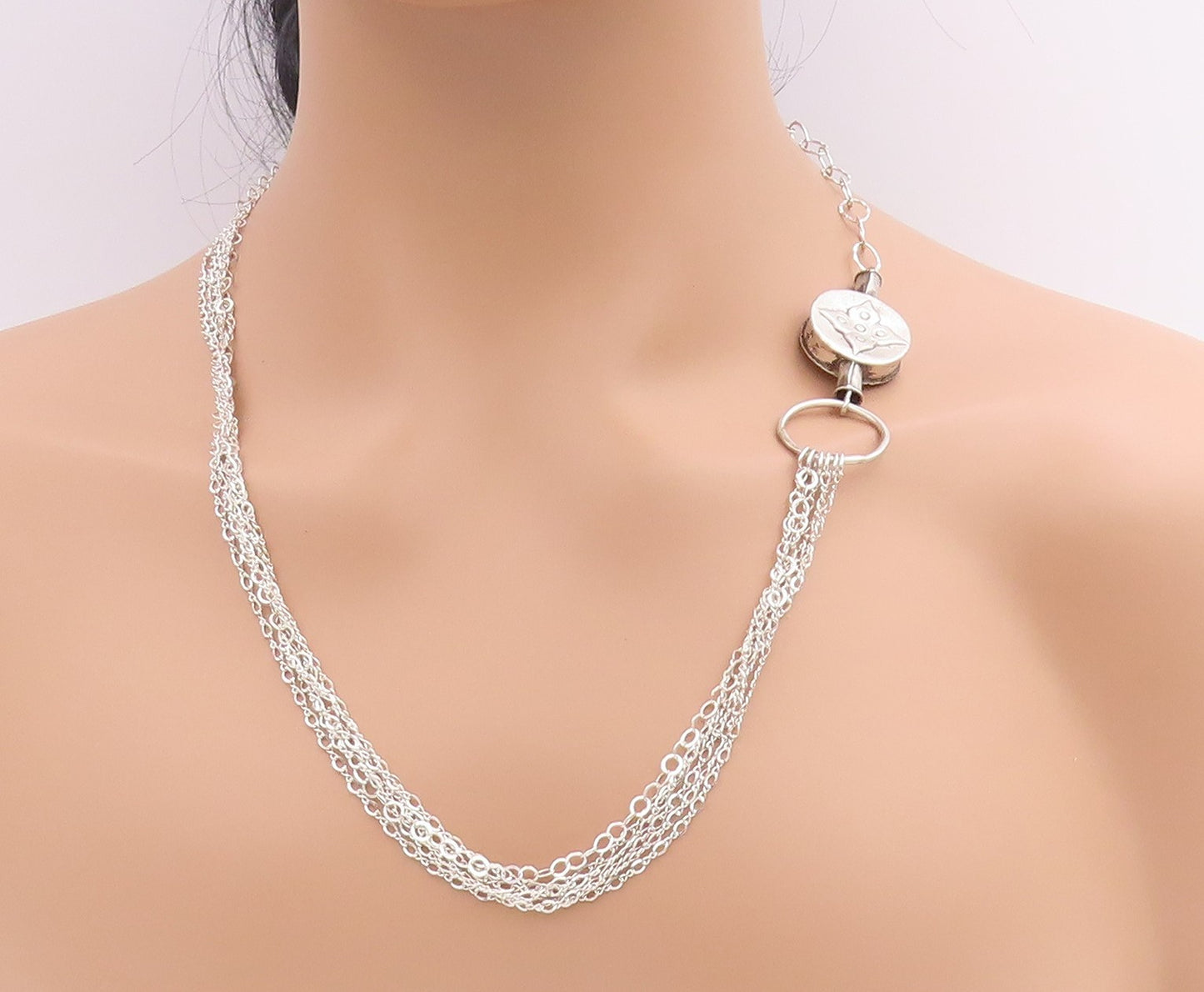 925 Sterling Silver Vintage Necklace Modernist  Floral & Rectangle Cutout NE4580