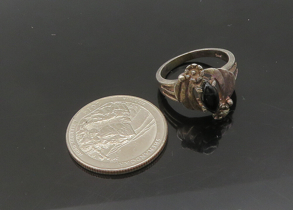 925 Sterling Silver  Vintage Black Onyx Floral Motif Band Ring Sz 6.5  RG21212
