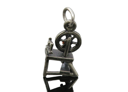 925 Sterling Silver  Vintage Petite Cotton Wheel Motif Drop Pendant  PT7978