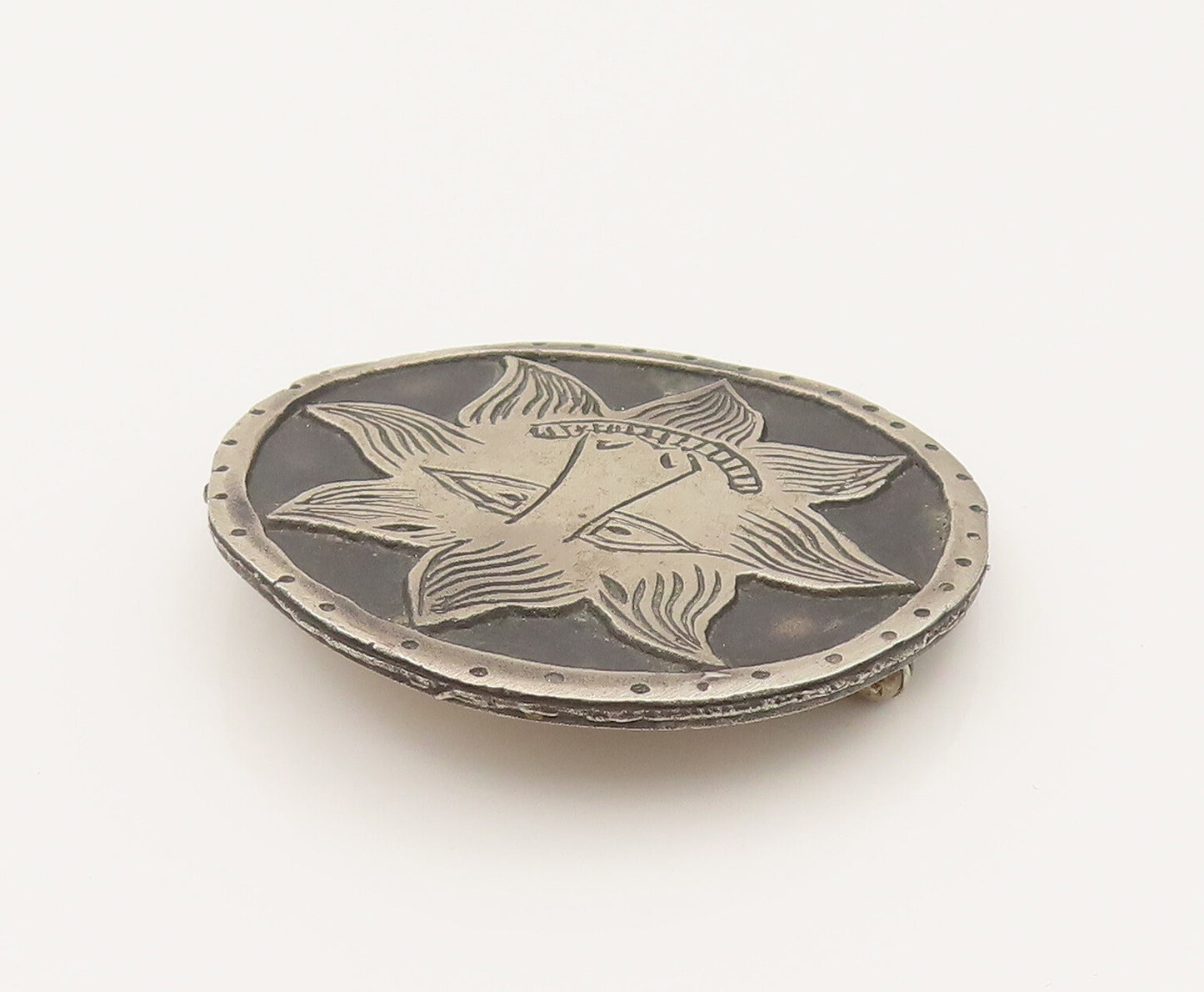 MMA 925 Sterling Silver Vintage Carved Joker Sun Face Round Brooch Pin BP10274