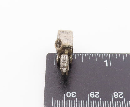 925 Sterling Silver  Vintage Old Fashioned Horse & Carriage Pendant  PT17137