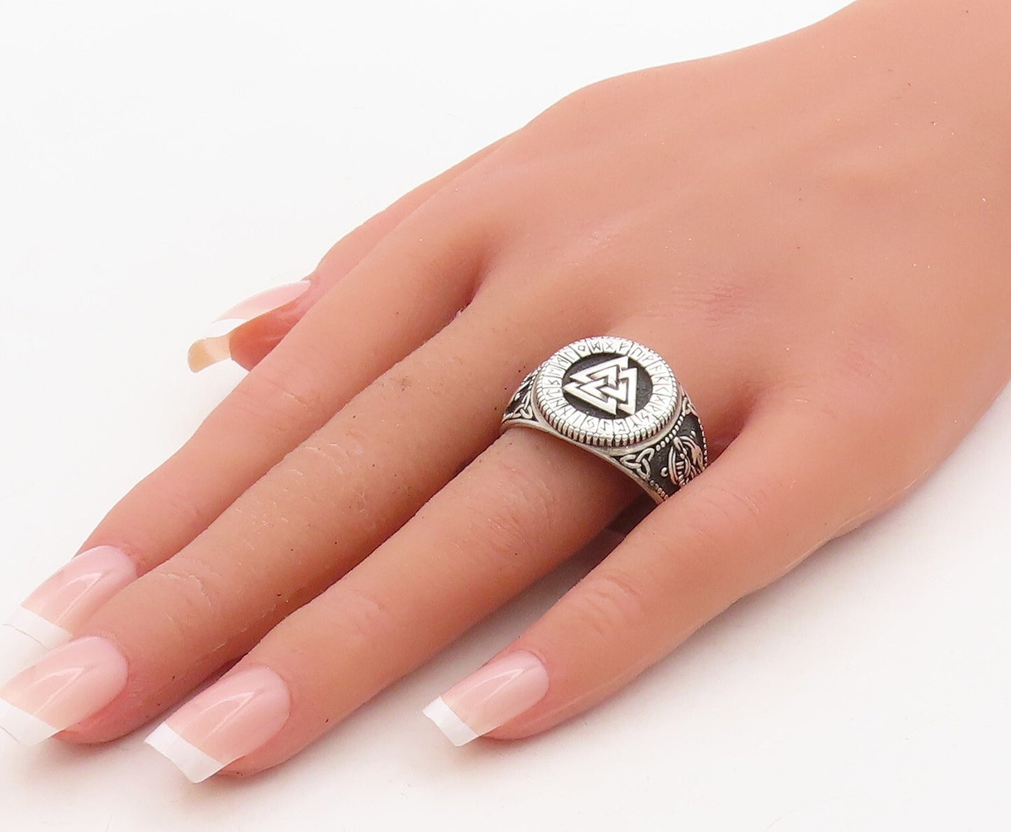 925 Sterling Silver Vintage Ring Dark Tone Celtic Design Cutout  Sz 12  RG31657