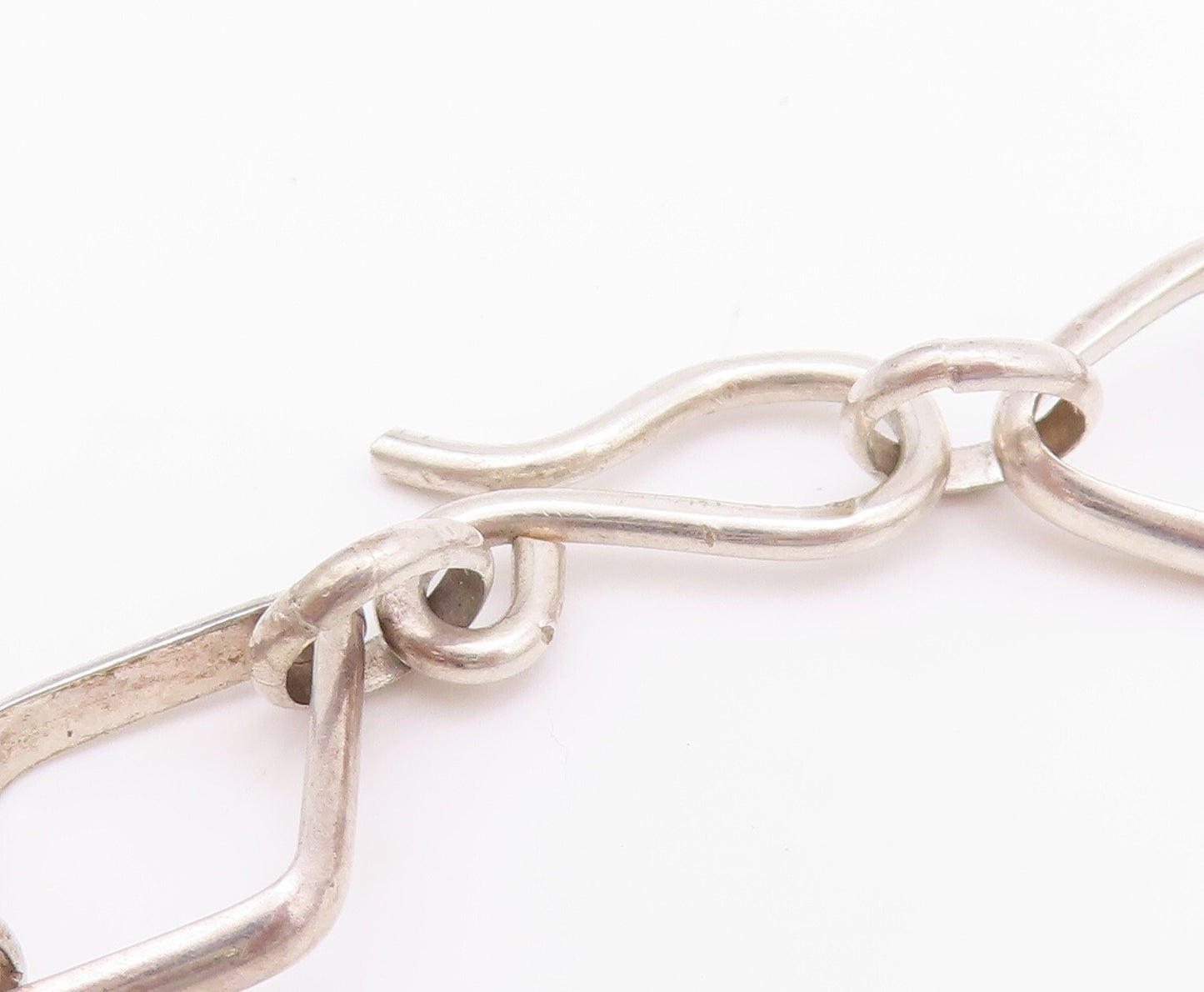 925 Sterling Silver Vintage Necklace Designer Eye Shaped Cutout Rings   NE4403