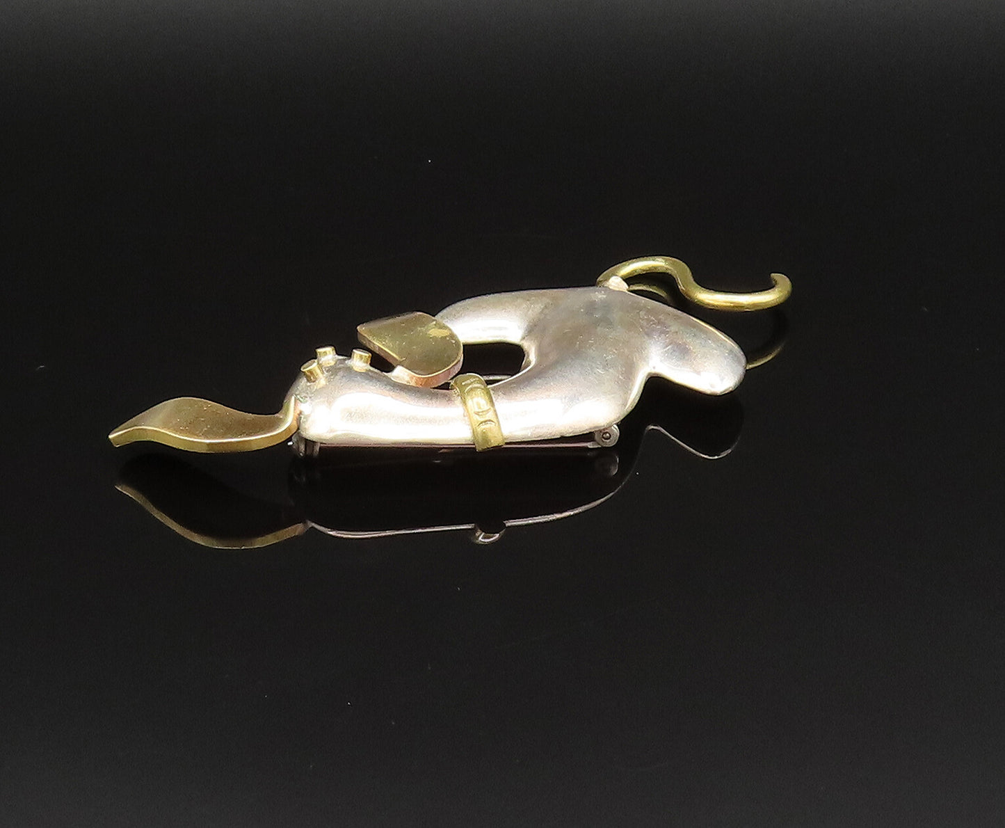 MEXICO 925 Silver  Vintage Sculpted Two Tone Sitting Dog Brooch Pin  BP9681