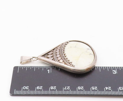 925 Sterling Silver  Vintage Howlite Circle Pattern Detail Pendant  PT11410