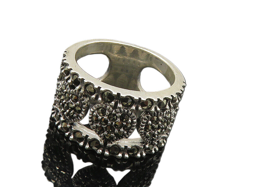 925 Sterling Silver  Sparkling Marcasite Love Hearts Band Ring Sz 8.5  RG9019