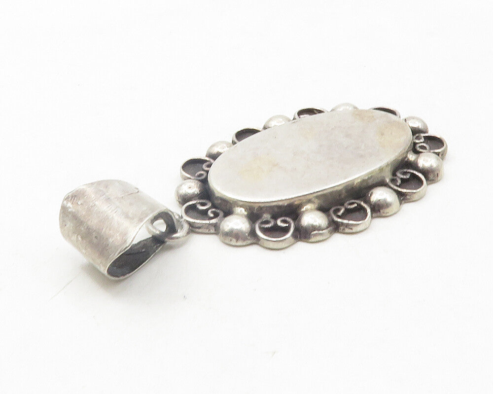 925 Sterling Silver  Vintage Dark Tone Swirl Border Floral Pendant  PT9692