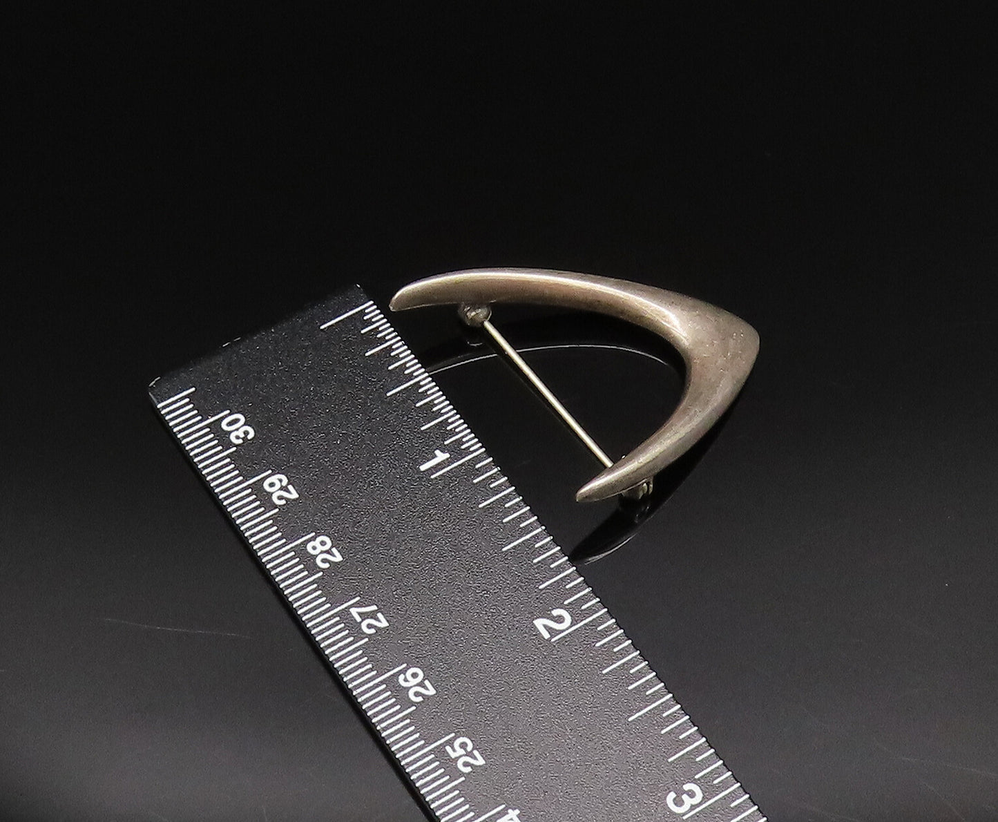 ARNE JOHANSEN DENMARK 925 Silver  Vintage Pointed Curved Brooch Pin  BP9789